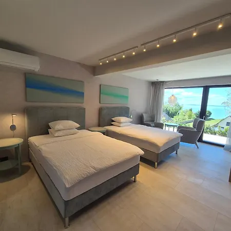 Designer Above Balaton & Near Water Villa Balatonakarattya