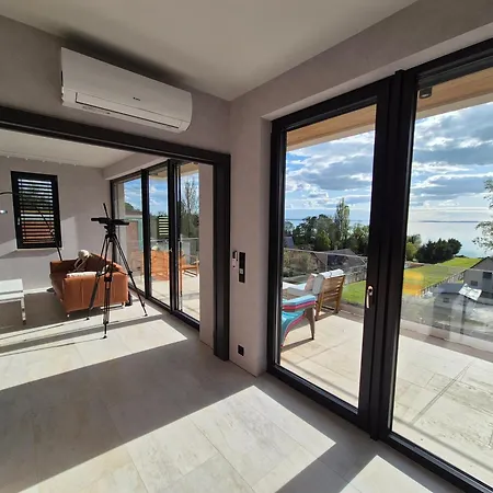 Villa Designer Above Balaton & Near Water *