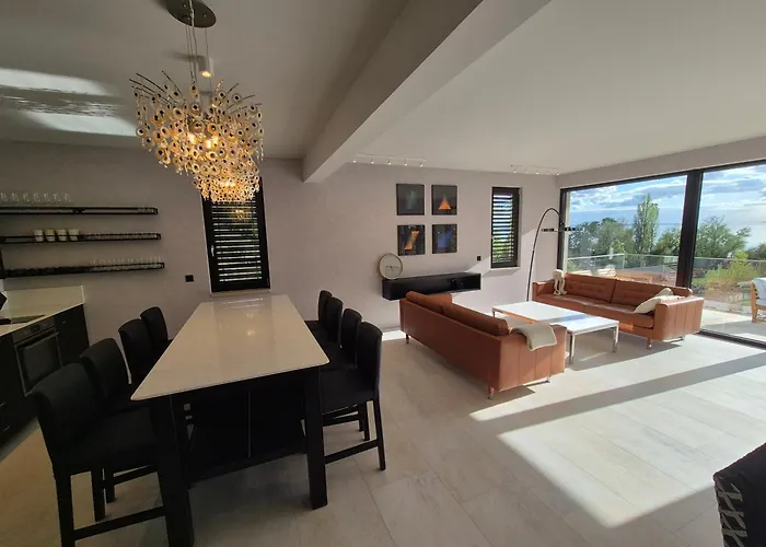 Designer Above Balaton & Near Water Villa Balatonakarattya